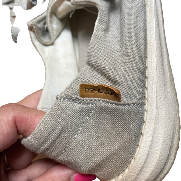 Hey Dude Women's Size 6 (Youth 5) Light Gray Chambray Loafers - Picture 7 of 8